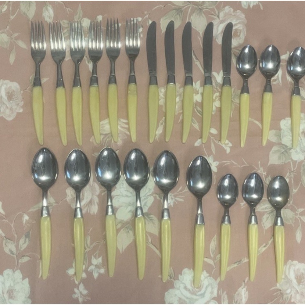 Vintage Stainless Steel Flatware Mid Century Modern Cream Handles 23 Pieces